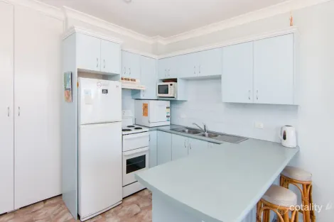 Property photo of 8/9-13 Point Road Tuncurry NSW 2428