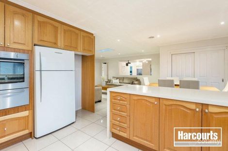 Property photo of 27 Serendip Court Narre Warren VIC 3805