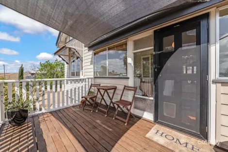 18 Arthur Davis Dr, East Greenmount, QLD 4359