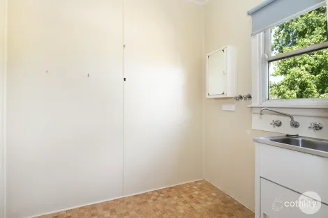 Property photo of 13 Park Street Wendouree VIC 3355