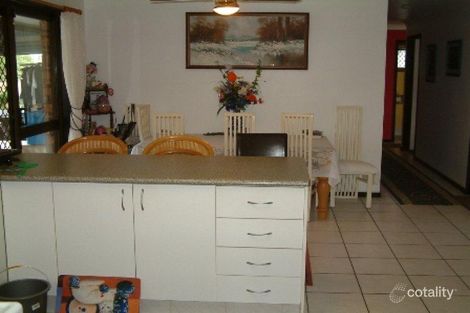 Property photo of 16 Bairnsdale Court Helensvale QLD 4212