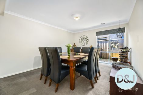 Property photo of 15 Red Poll Road Cranbourne West VIC 3977