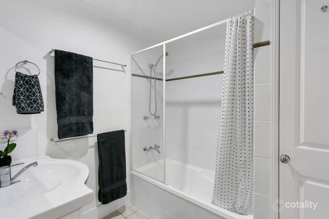 Property photo of 2/5-7 McLean Street Cairns North QLD 4870