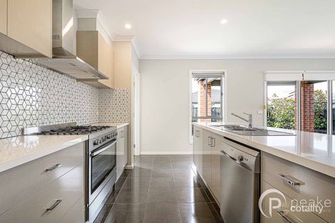 Property photo of 9 Bronte Boulevard Officer VIC 3809