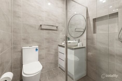 Property photo of 24 Schefflera Street Craigieburn VIC 3064
