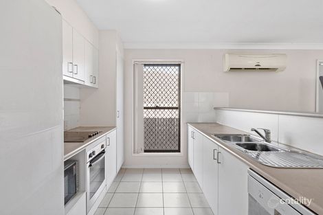 Property photo of 3 Frangipani Place Regents Park QLD 4118