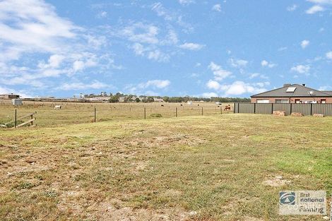 13 Mill Cct, Clyde North, VIC 3978
