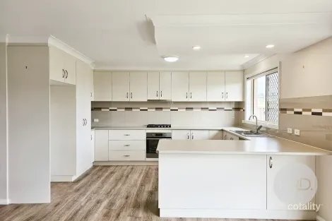 Property photo of 9 Goldstein Crescent Lloyd NSW 2650