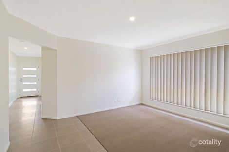 Property photo of 40 Richards Loop Oran Park NSW 2570