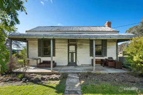 Property photo of 6 Gum Tree Grove Munro VIC 3862