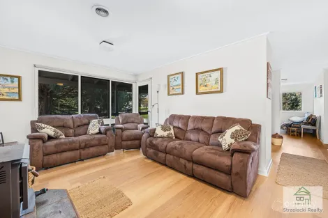 Property photo of 28 St Phillack Crescent Rawson VIC 3825