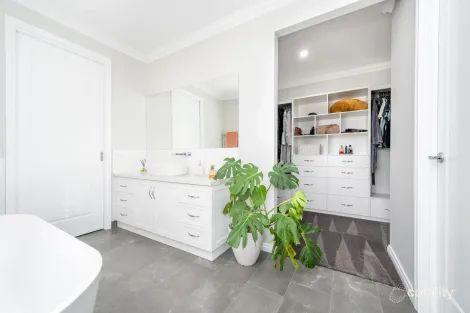 Property photo of 10 Meadow Drive Toolamba VIC 3614