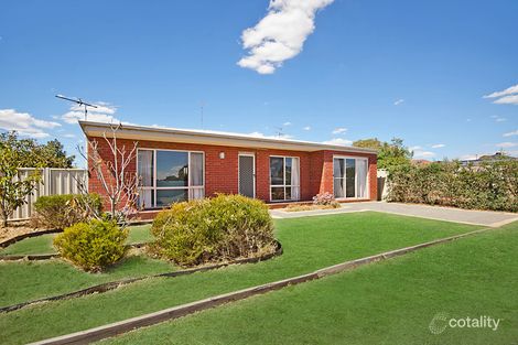 17 Roscoe Ave, Hamilton, VIC 3300