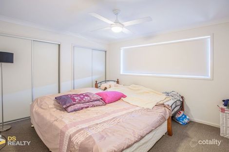 Property photo of 23 Napier Circuit Silkstone QLD 4304