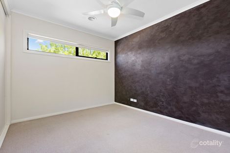 Property photo of 2/157 Ballan Road Wyndham Vale VIC 3024