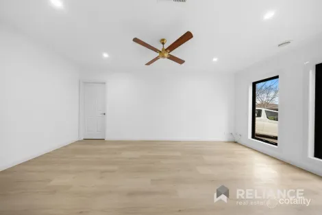 Property photo of 20 Kinglake Drive Manor Lakes VIC 3024