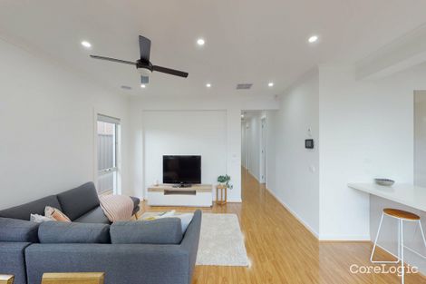 Property photo of 87 Hawking Crescent Fraser Rise VIC 3336