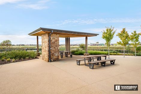 Property photo of 16 Yellowstone Avenue Clyde VIC 3978