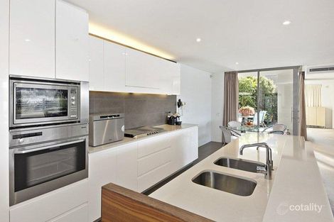 Property photo of 1/2 Strathroy Close Cabarita NSW 2137