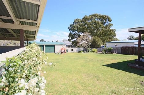 Property photo of 35 Margaret Street Tenterfield NSW 2372