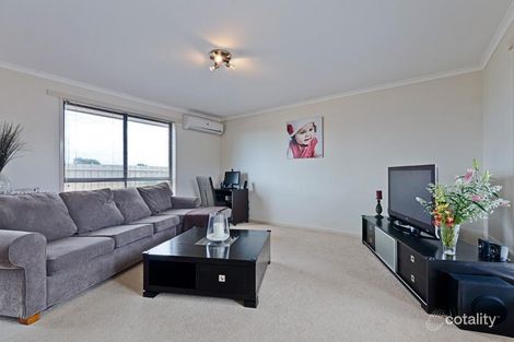 Property photo of 2/30-32 Nicholson Crescent Bell Park VIC 3215