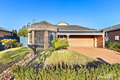 Property photo of 16 Radiata Circuit Pakenham VIC 3810