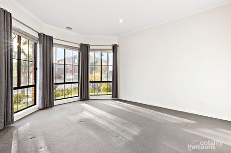 Property photo of 16 Radiata Circuit Pakenham VIC 3810