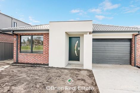 Property photo of 8 Haddington Way Cranbourne East VIC 3977