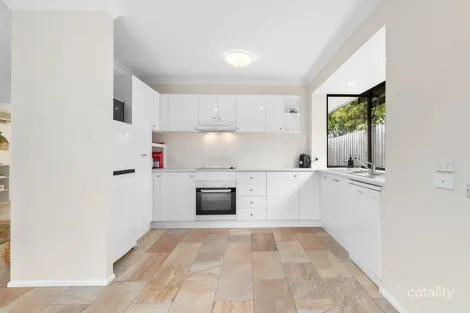 Property photo of 32 Golden Crescent Southport QLD 4215