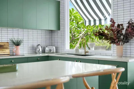 Property photo of 4 Phillips Crescent Mangerton NSW 2500