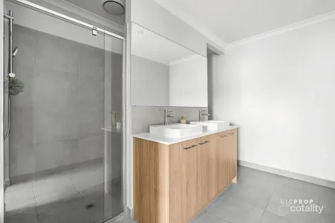 Property photo of 114 Nancarrow Drive Doreen VIC 3754