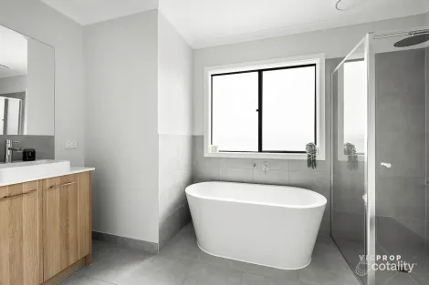 Property photo of 114 Nancarrow Drive Doreen VIC 3754