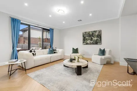 Property photo of 13 Winston Drive Doncaster VIC 3108