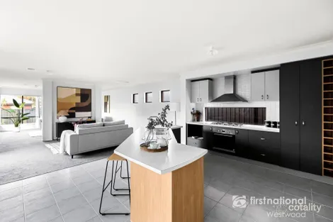 Property photo of 65 Innisfail Drive Point Cook VIC 3030
