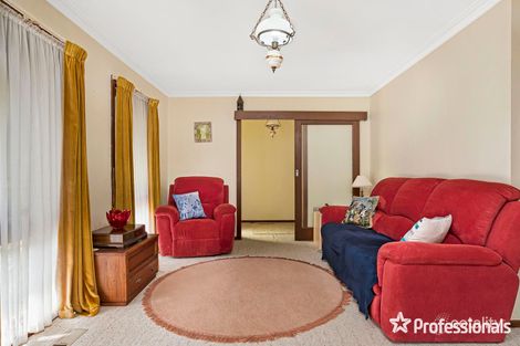 Property photo of 19 Zina Grove Mooroolbark VIC 3138