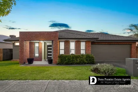 8 Sabina Rd, Officer, VIC 3809