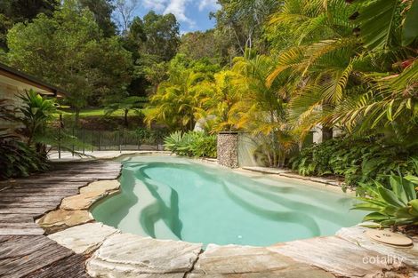 Property photo of 19 Des Quinlan Crescent Tallebudgera QLD 4228