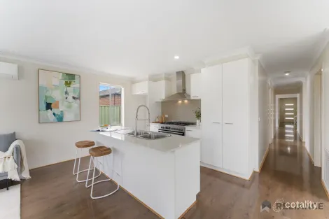 Property photo of 27 Mopane Circuit Wyndham Vale VIC 3024