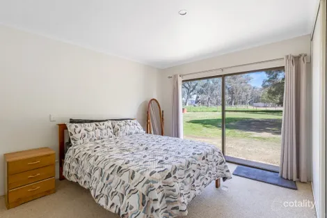 Property photo of 11 Kensington Drive Killawarra VIC 3678