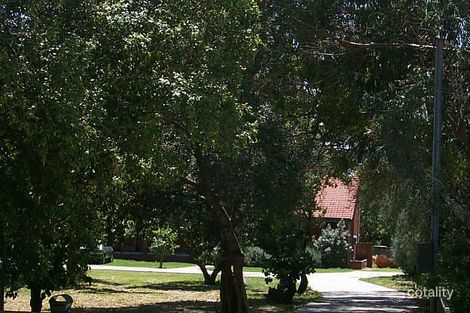 51 Sixth Rd, Armadale, WA 6112