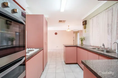 Property photo of 2B Eaglemont Drive Swan View WA 6056