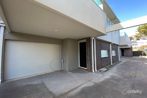 2/16 Rosina Dr, Melton, VIC 3337
