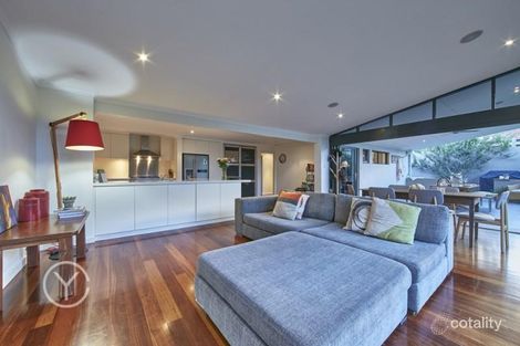 Property photo of 6 Chesham Way Hamilton Hill WA 6163