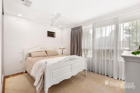 Property photo of 2 Moreton Crescent Bundoora VIC 3083