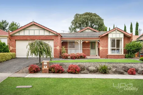 Property photo of 5 Rearden Crescent Roxburgh Park VIC 3064