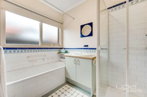 Property photo of 5 Rearden Crescent Roxburgh Park VIC 3064