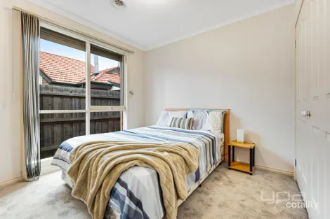 Property photo of 5 Rearden Crescent Roxburgh Park VIC 3064