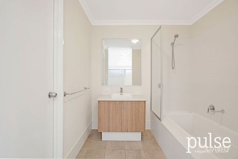 Property photo of 110 Aquamarine Parade Treeby WA 6164
