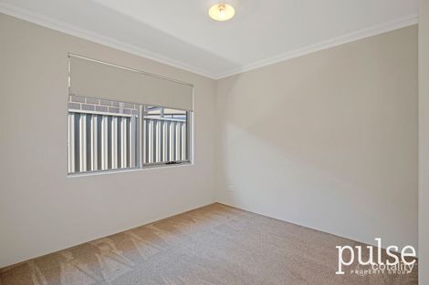 Property photo of 110 Aquamarine Parade Treeby WA 6164