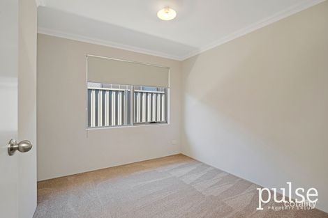 Property photo of 110 Aquamarine Parade Treeby WA 6164